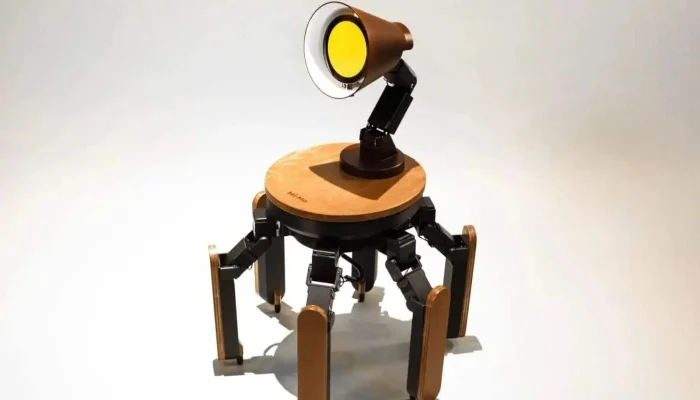 A robot equipped with a lamp that can also walk